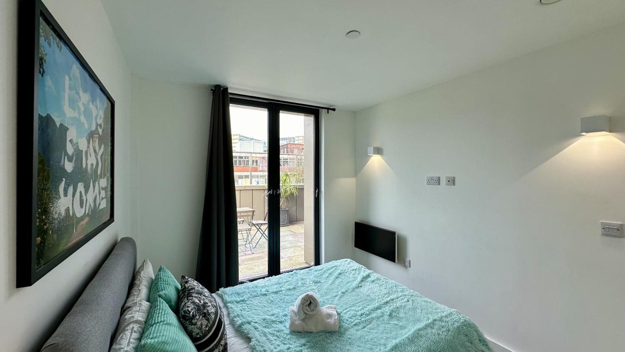 Lux Livin' Apartments - Luxury 2 Bed Apartment With Sky Garden Manchester Bagian luar foto