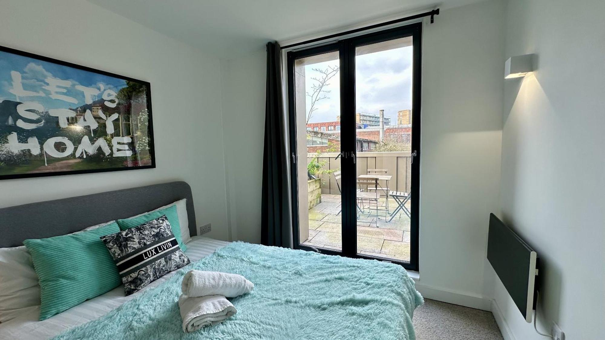 Lux Livin' Apartments - Luxury 2 Bed Apartment With Sky Garden Manchester Bagian luar foto