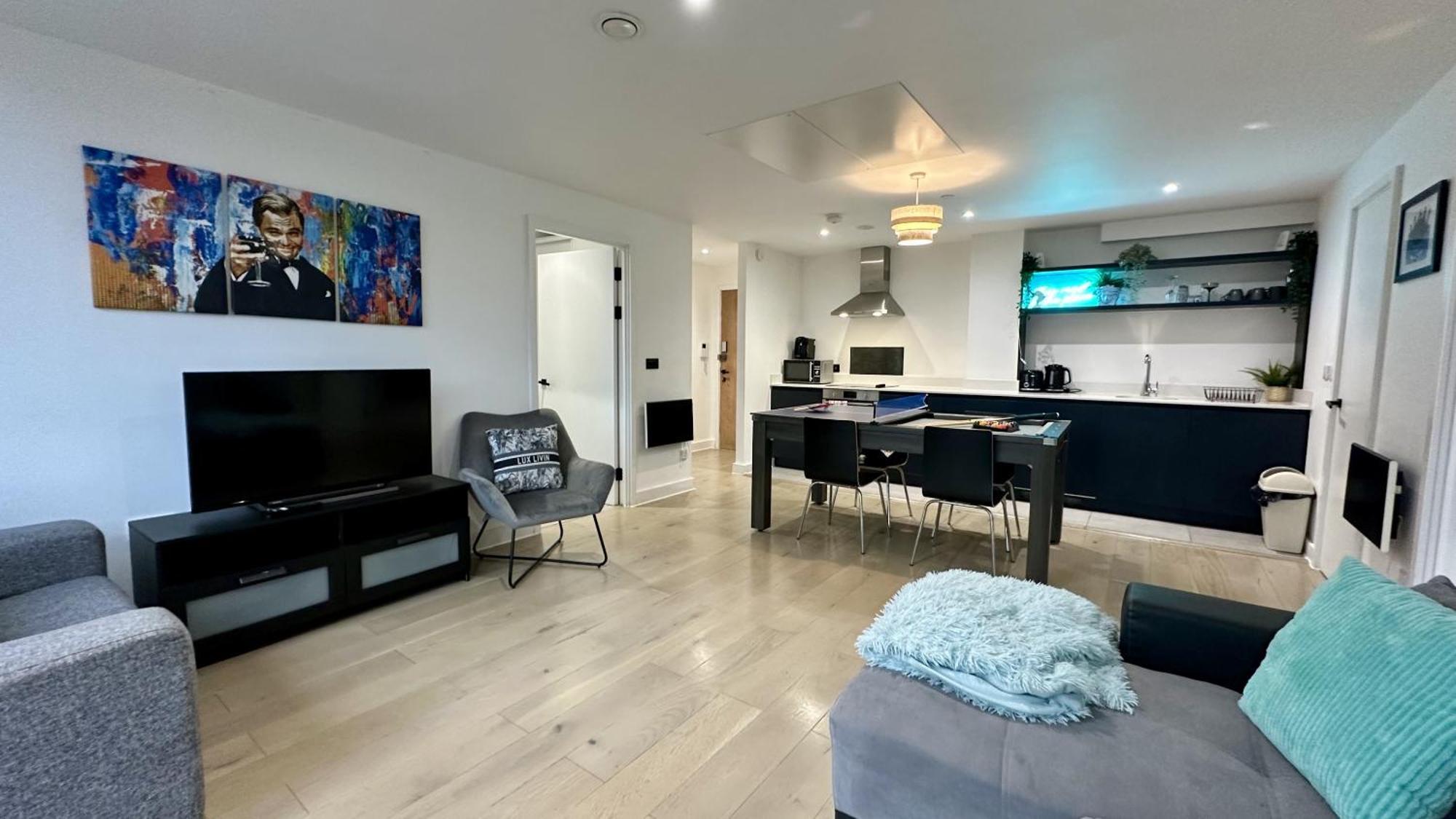 Lux Livin' Apartments - Luxury 2 Bed Apartment With Sky Garden Manchester Bagian luar foto