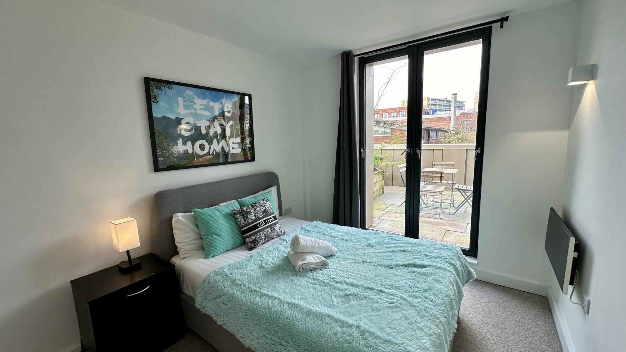 Lux Livin' Apartments - Luxury 2 Bed Apartment With Sky Garden Manchester Bagian luar foto