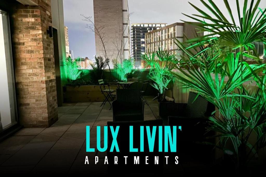 Lux Livin' Apartments - Luxury 2 Bed Apartment With Sky Garden Manchester Bagian luar foto