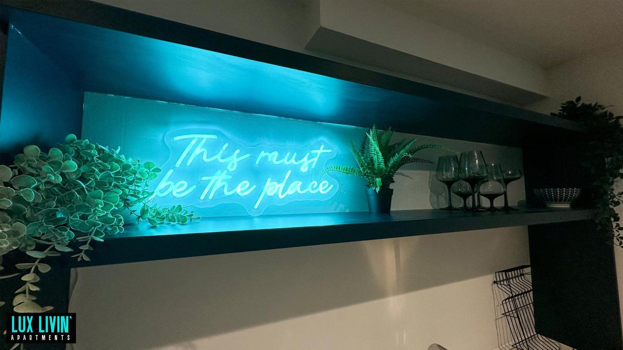 Lux Livin' Apartments - Luxury 2 Bed Apartment With Sky Garden Manchester Ruang foto